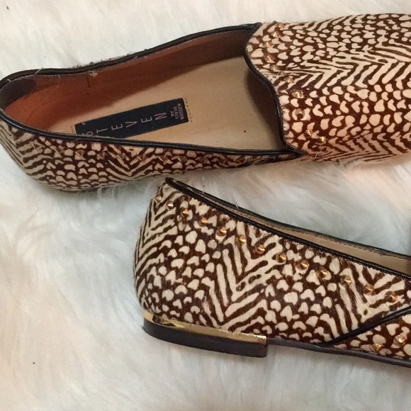 Animal Print Loafers with Gold-plates Heels - Picture 3 of 4